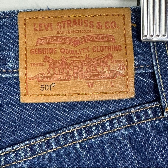 NWT Levis 501 Original Cropped Jeans Size 27 x 26 Distressed New Tags Denim Boho - Picture 7 of 16